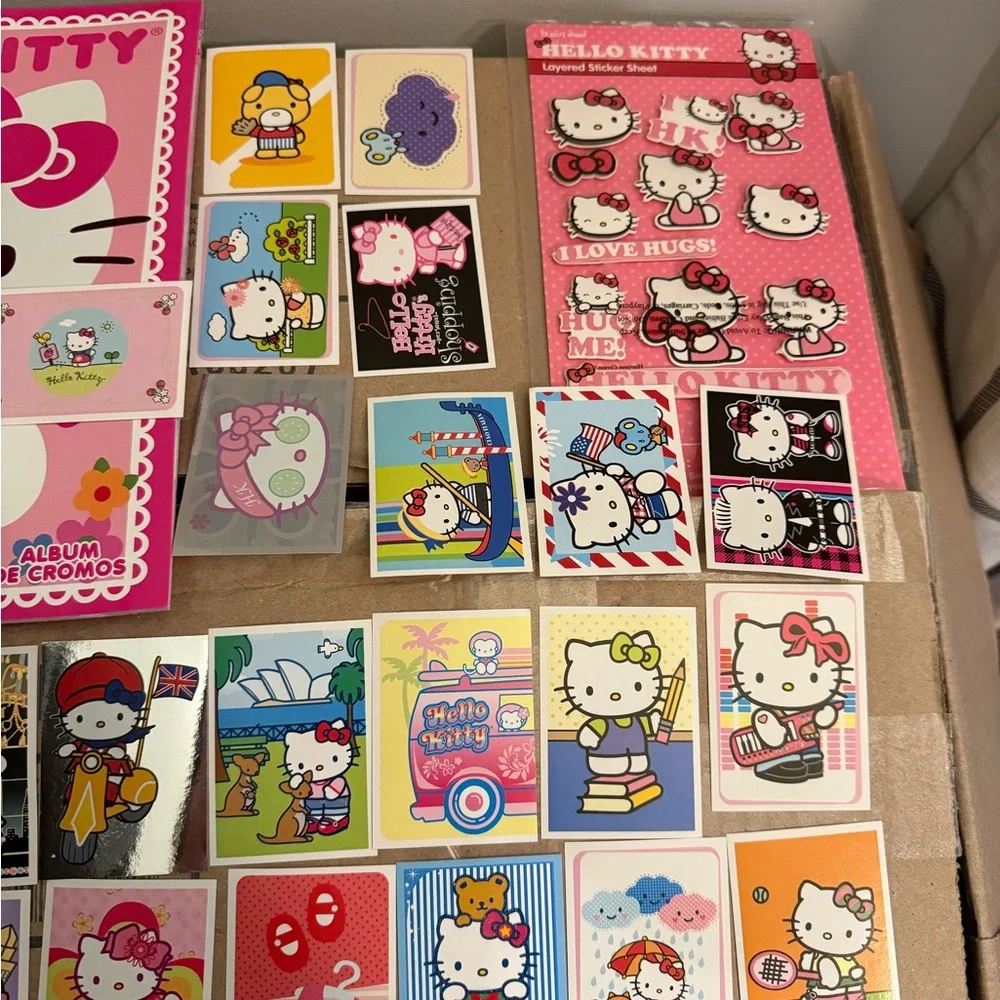 Hello Kitty Sticker Album - Picture 6 of 7